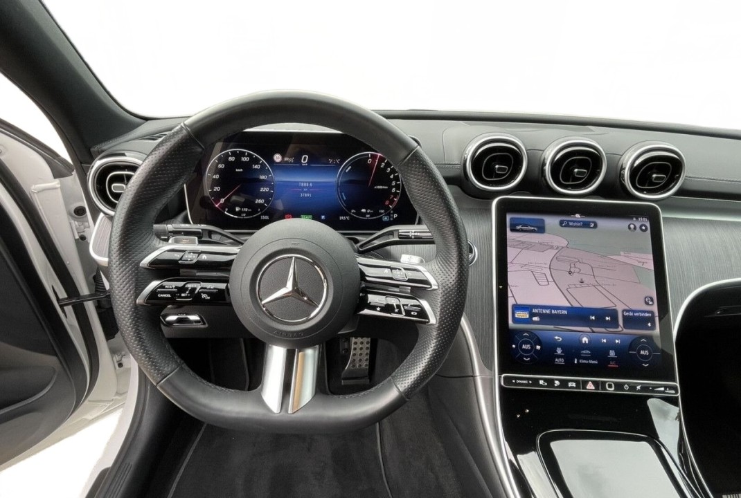 Mercedes-Benz C 300e 4MATIC AMG Line - foto 10