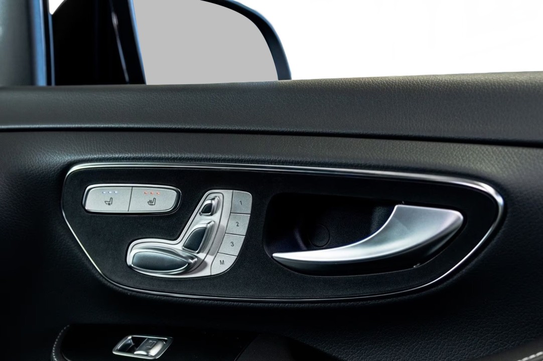 Mercedes-Benz V 300d 4MATIC Extralong Exclusive - foto 31