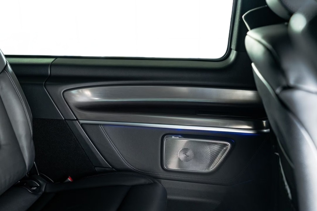 Mercedes-Benz V 300d 4MATIC Extralong Exclusive - foto 32