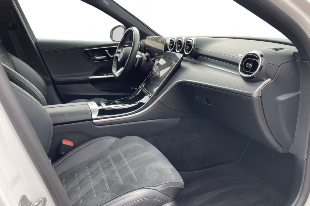 Mercedes-Benz C 300e 4MATIC AMG Line - foto 8