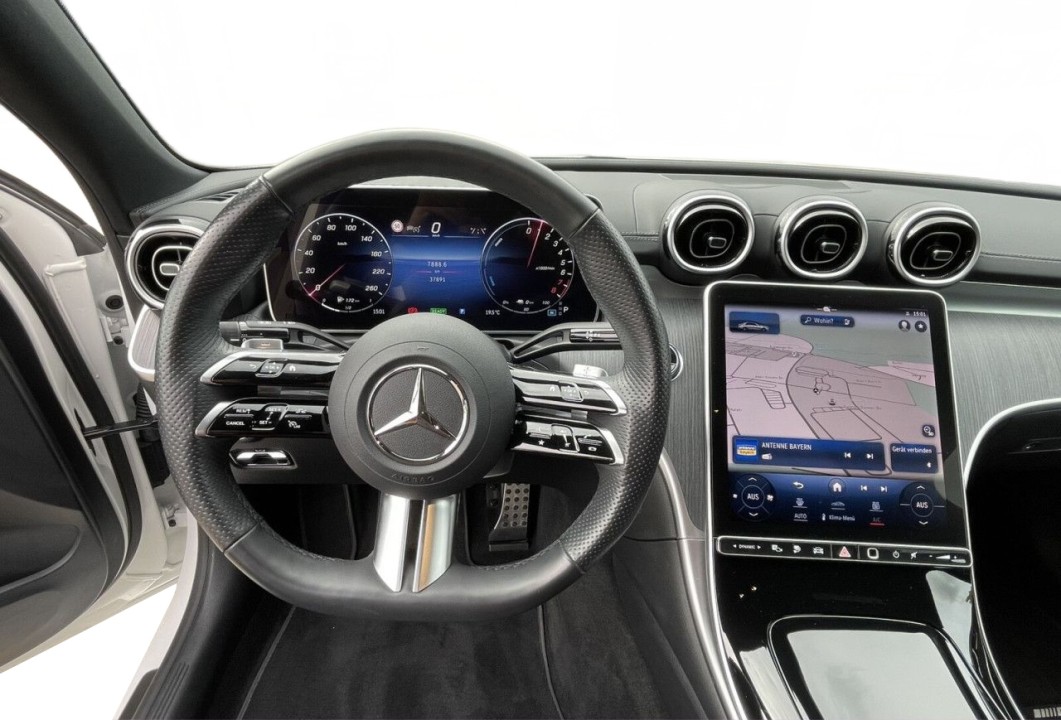 Mercedes-Benz C 300e 4MATIC AMG Line - foto 9