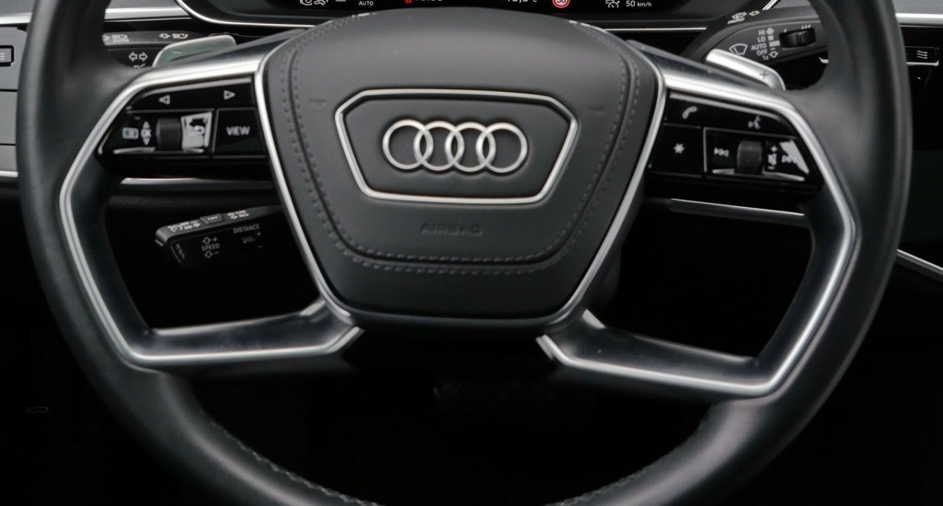 Audi A8 60 TFSIe quattro tiptronic - foto 12