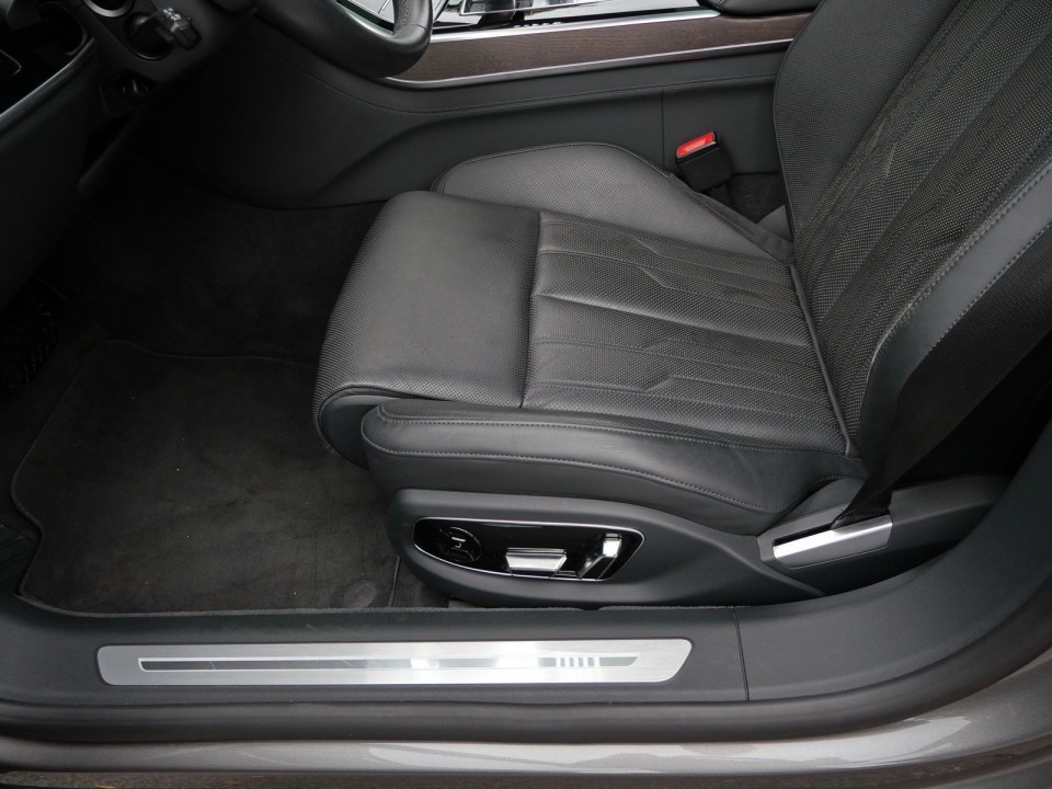 Audi A8 60 TFSIe quattro tiptronic - foto 17