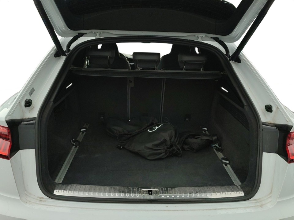 Audi Q8 TFSIe S-line - foto 15