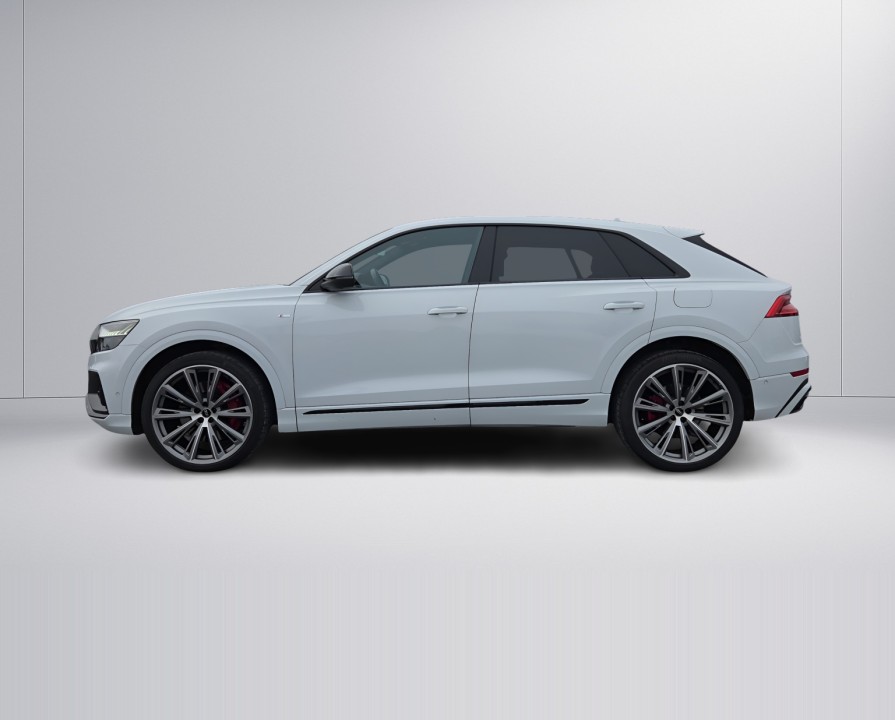 Audi Q8 TFSIe S-line (4)