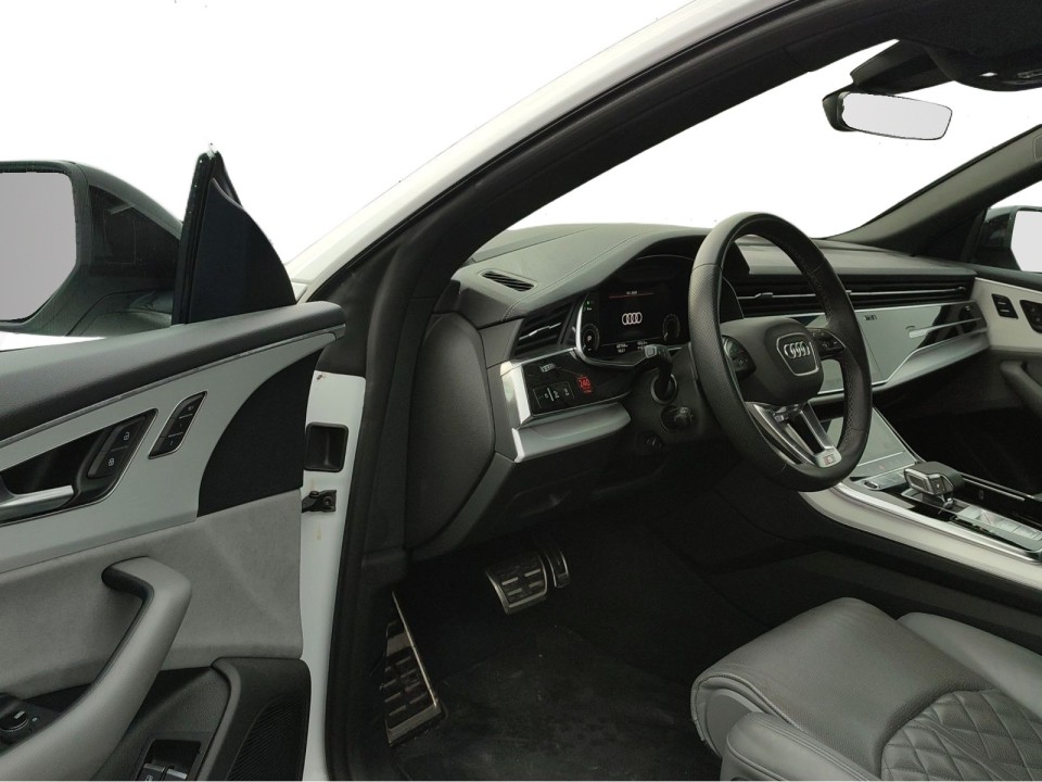Audi Q8 TFSIe S-line - foto 7