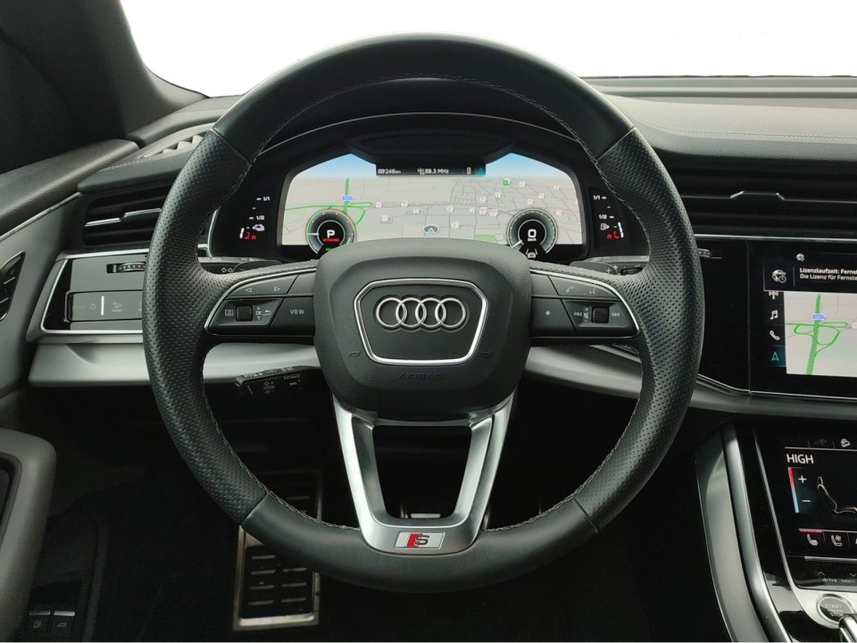 Audi Q8 TFSIe S-line - foto 9
