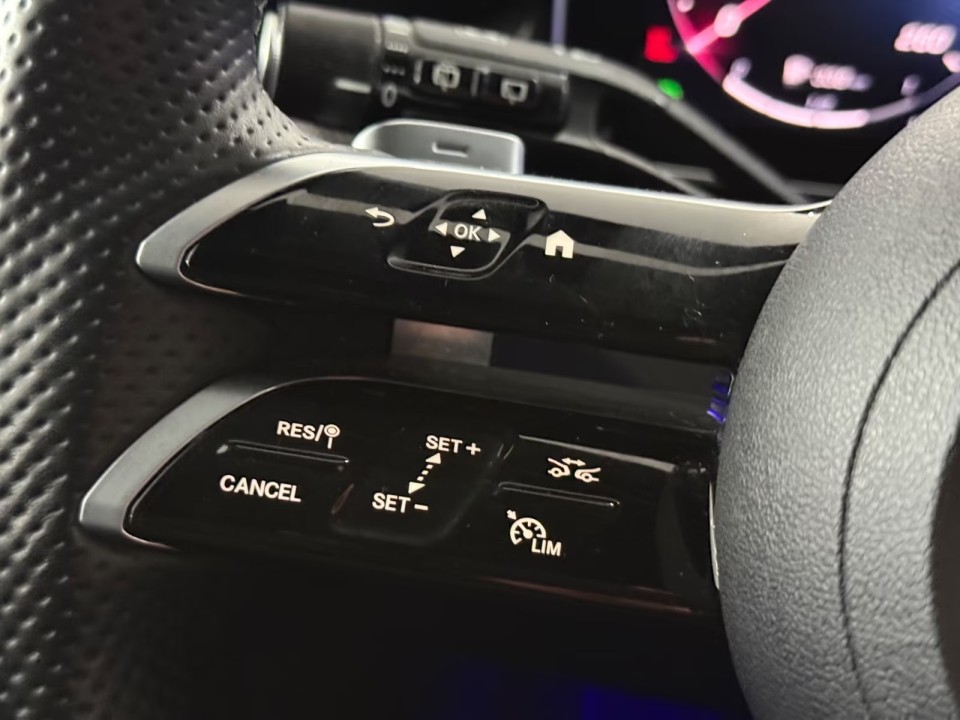 Mercedes-Benz GLC 200 4MATIC AMG - foto 11