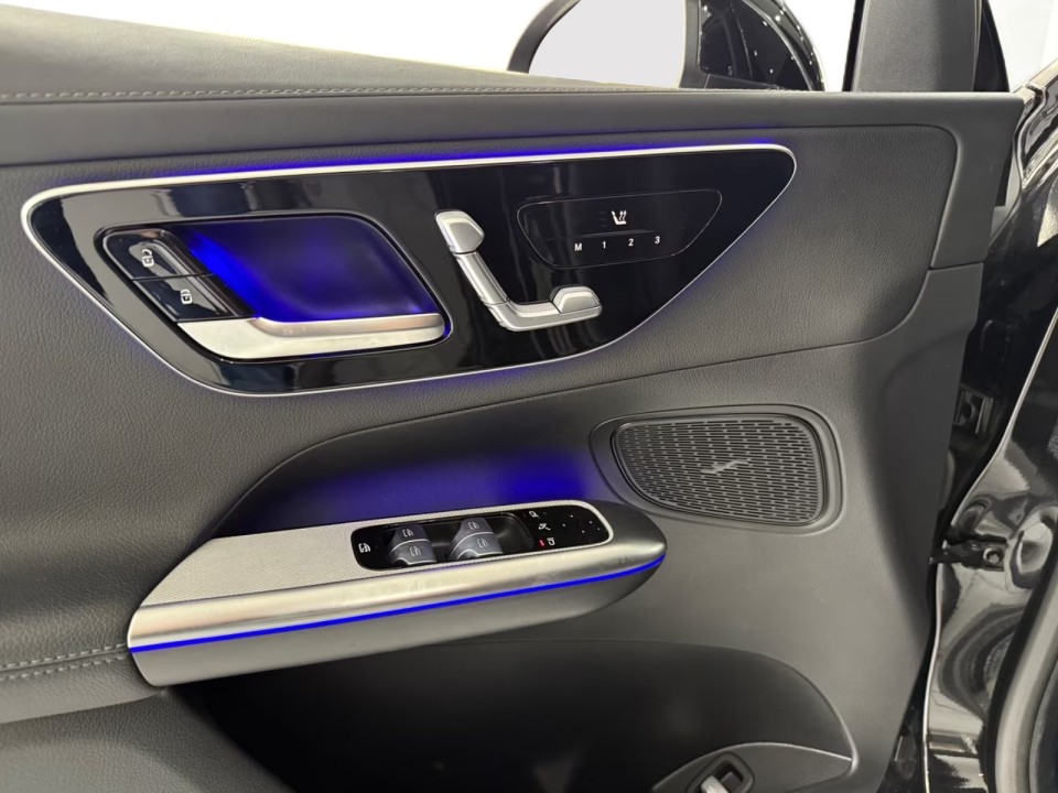 Mercedes-Benz GLC 200 4MATIC AMG - foto 17