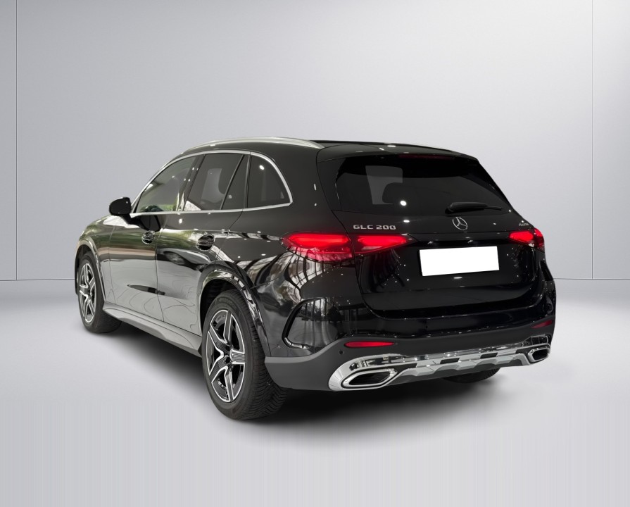 Mercedes-Benz GLC 200 4MATIC AMG (4)