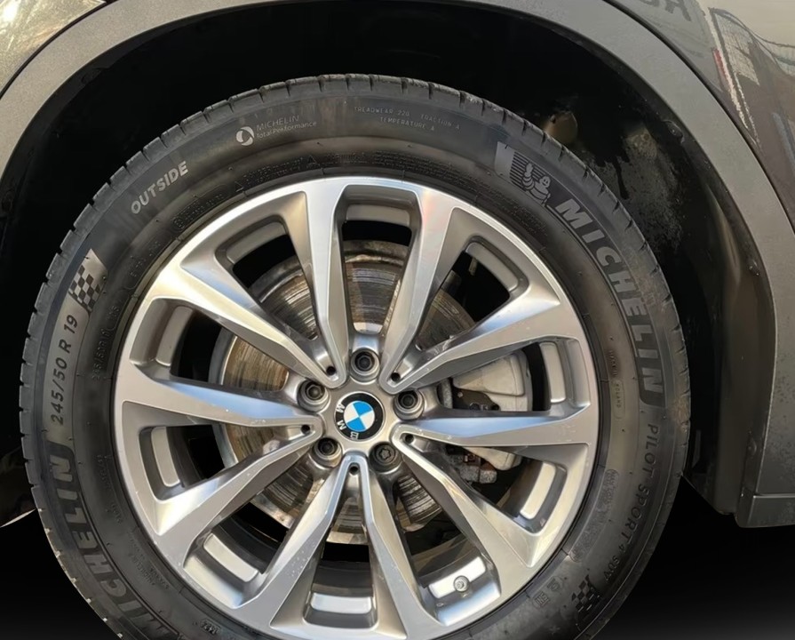 BMW X4 xDrive20d - foto 13