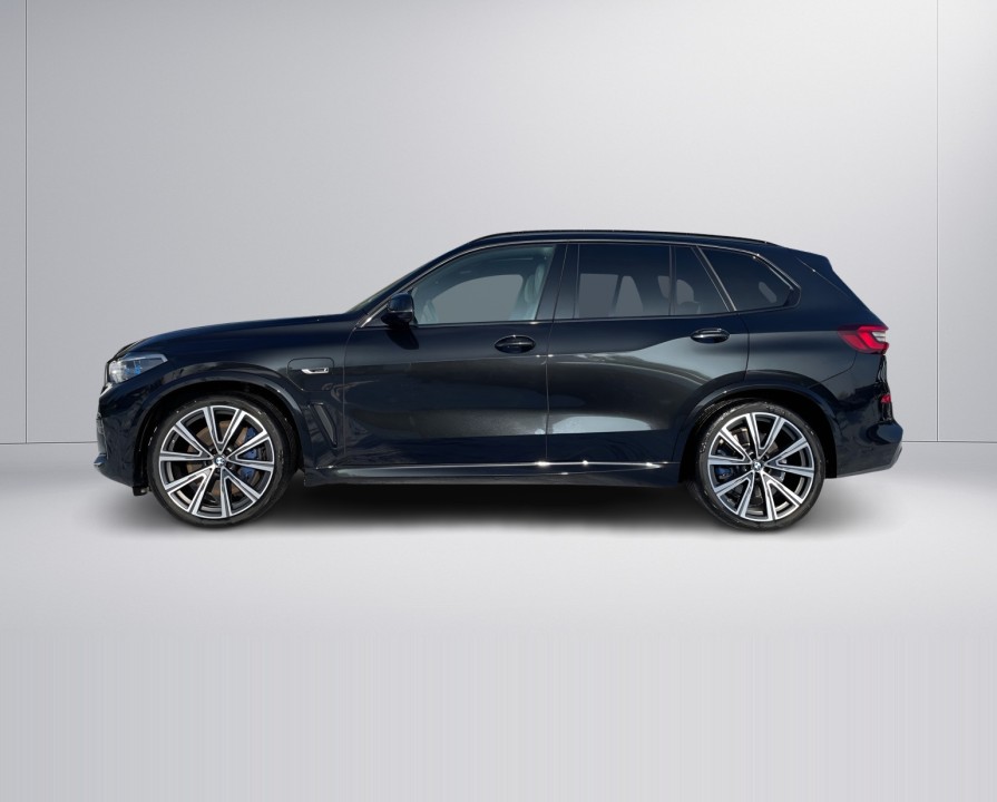 BMW X5 xDrive45e (5)