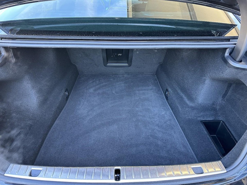 BMW Seria 7 740i - foto 33