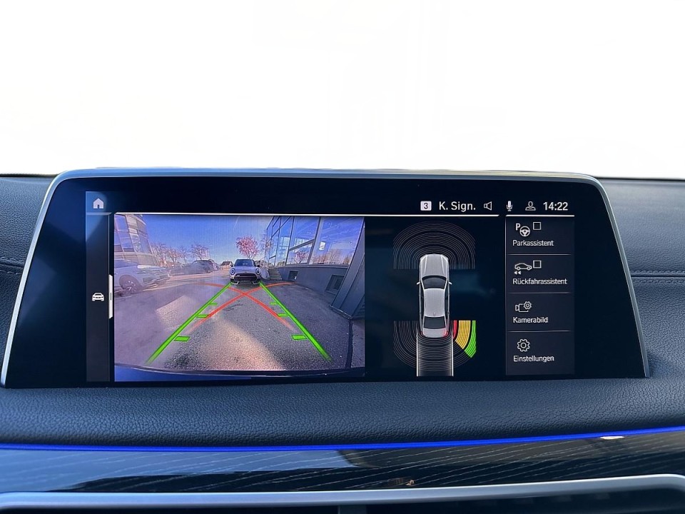 BMW Seria 7 740i - foto 16