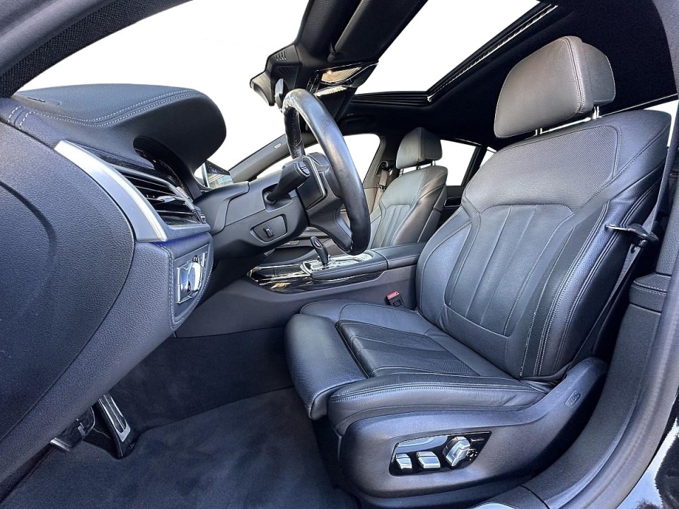 BMW Seria 7 740i - foto 9