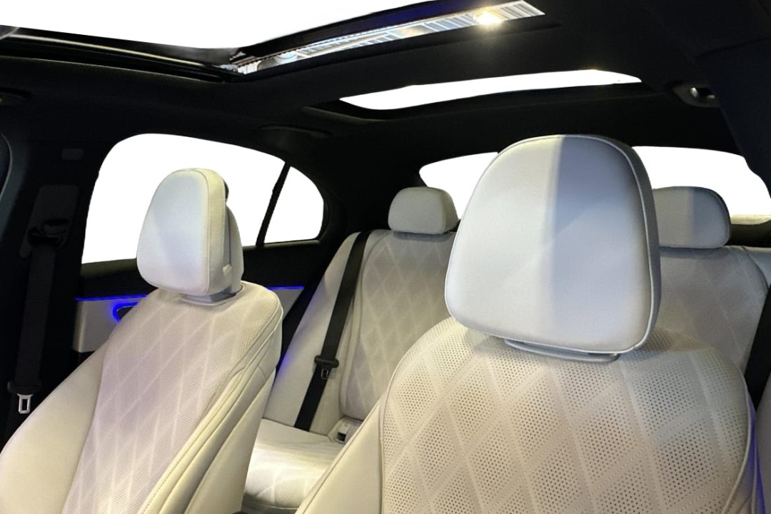 Mercedes-Benz E 300de 4MATIC - foto 9