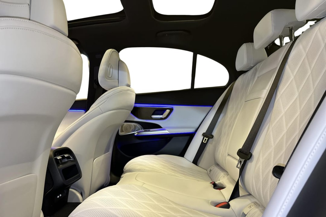 Mercedes-Benz E 300de 4MATIC - foto 10