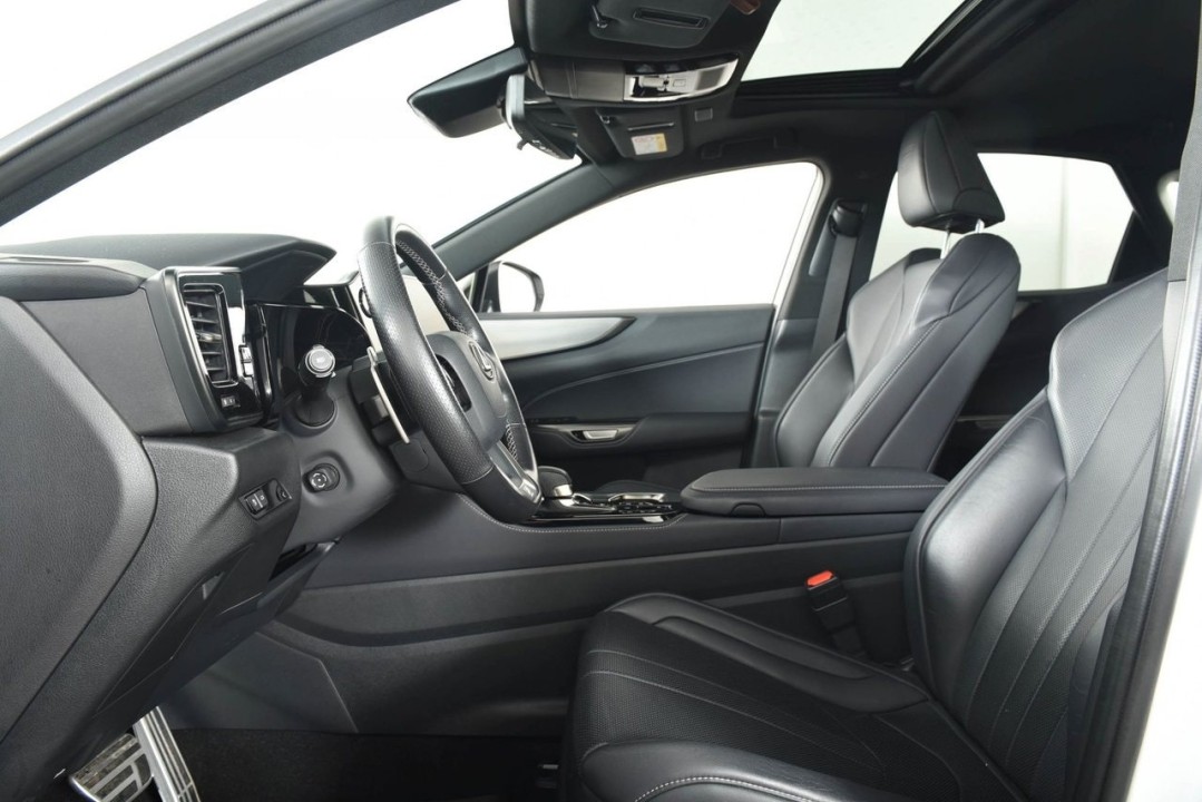 Lexus Seria NX 450h+ AWD F-Sport - foto 6