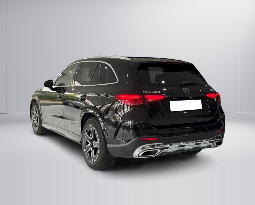 Mercedes-Benz GLC 200 4MATIC AMG Line (4)