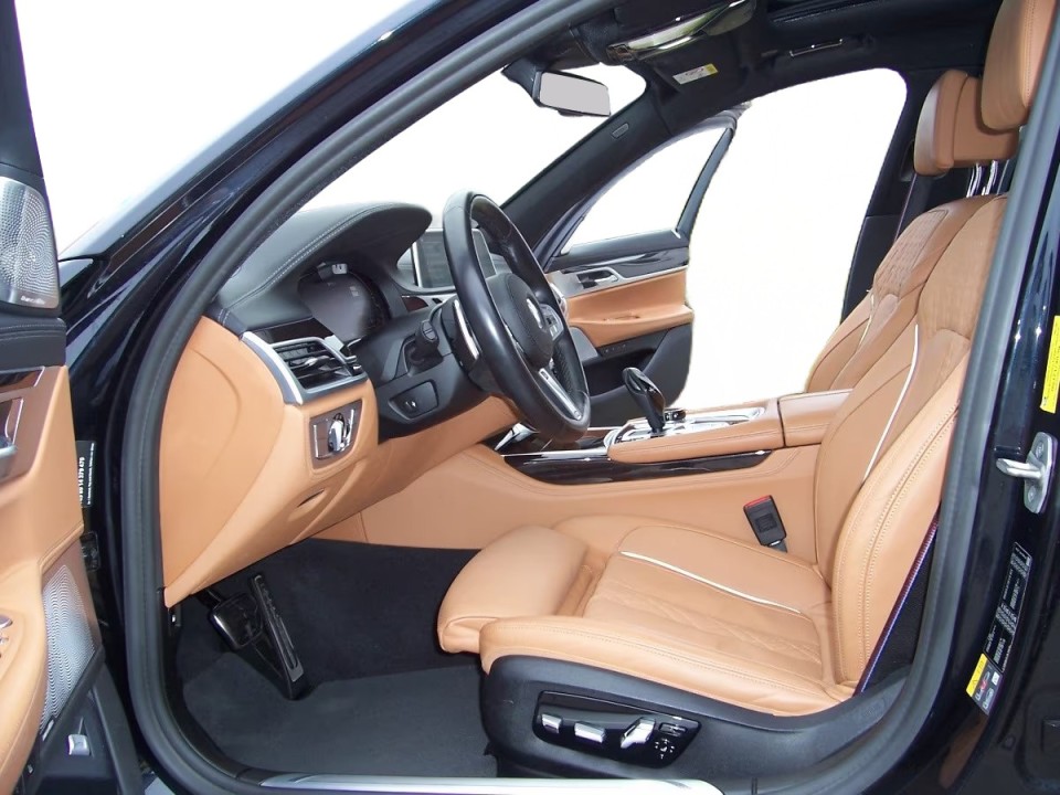 BMW Seria 7 745e xDrive M-Sport - foto 12