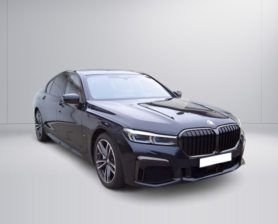 BMW Seria 7 745e xDrive M-Sport (2)