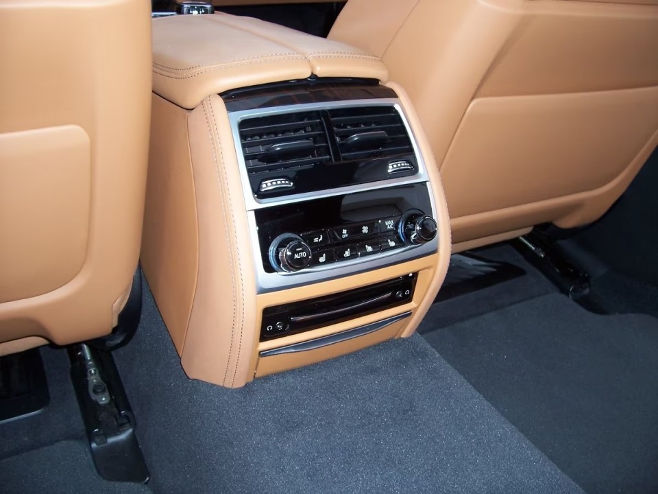 BMW Seria 7 745e xDrive M-Sport - foto 23