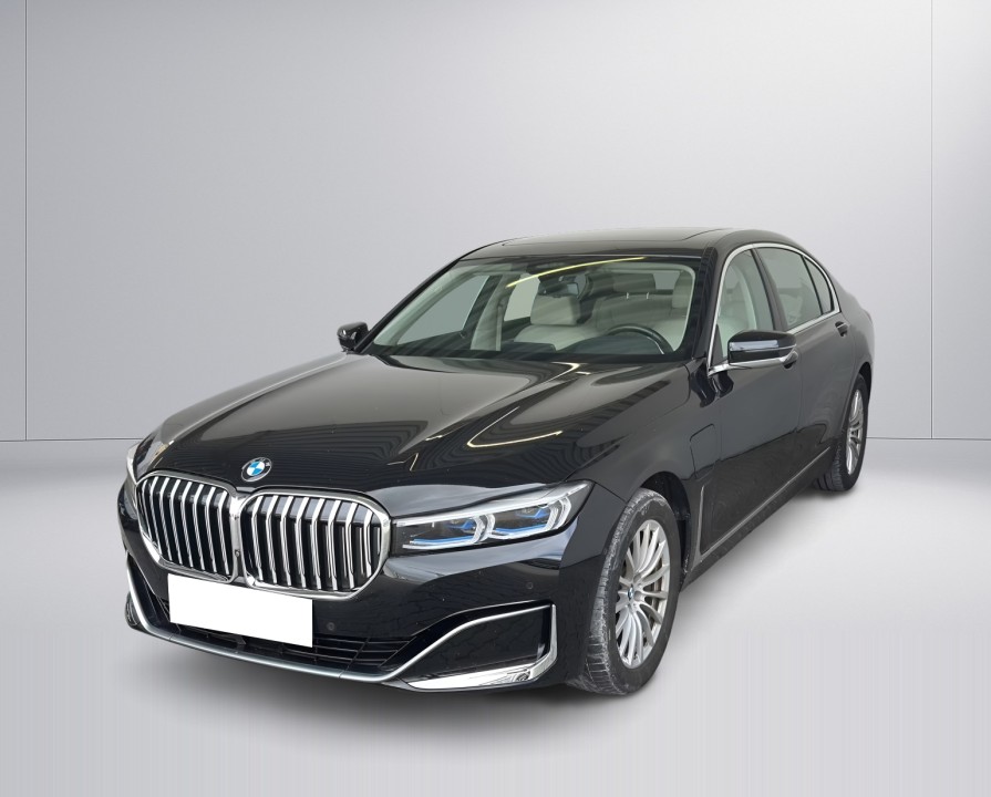 BMW Seria 7 745e