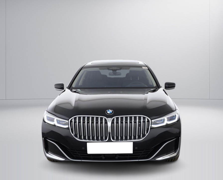 BMW Seria 7 xDrive745e - foto 8