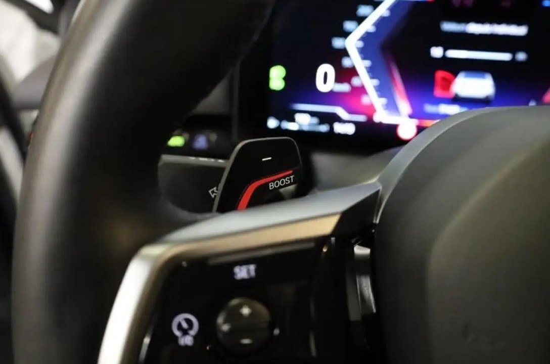 BMW Seria 5 520i M-Sport - foto 7