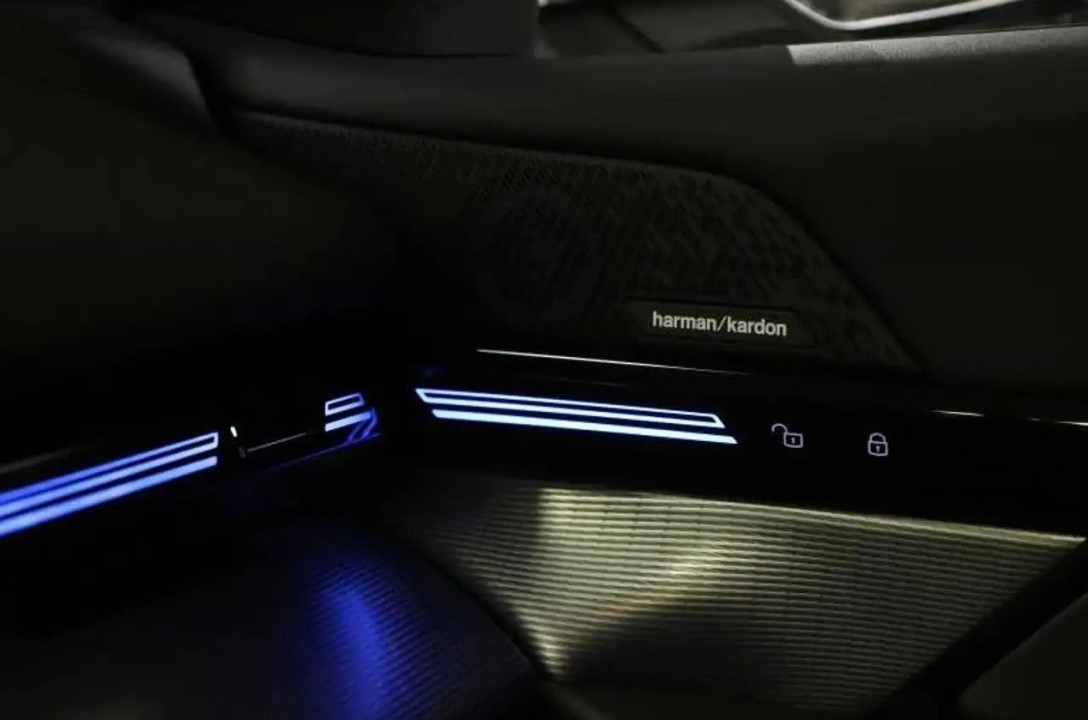 BMW Seria 5 520i M-Sport - foto 14