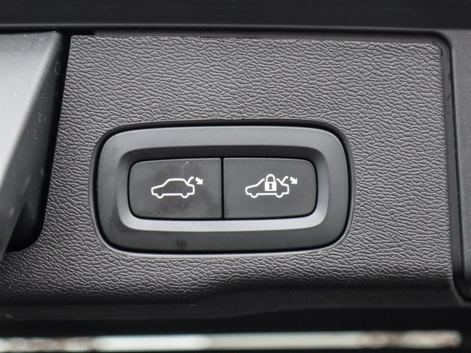 Volvo XC 60 B5 R Design - foto 12