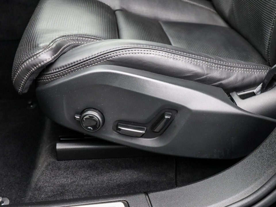 Volvo XC 60 B5 R Design - foto 10