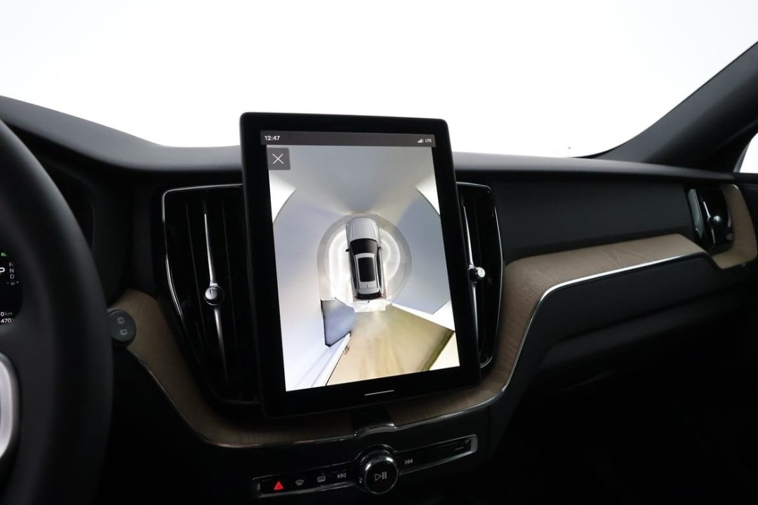 Volvo XC 60 T6 Recharge AWD Plus Dark - foto 11