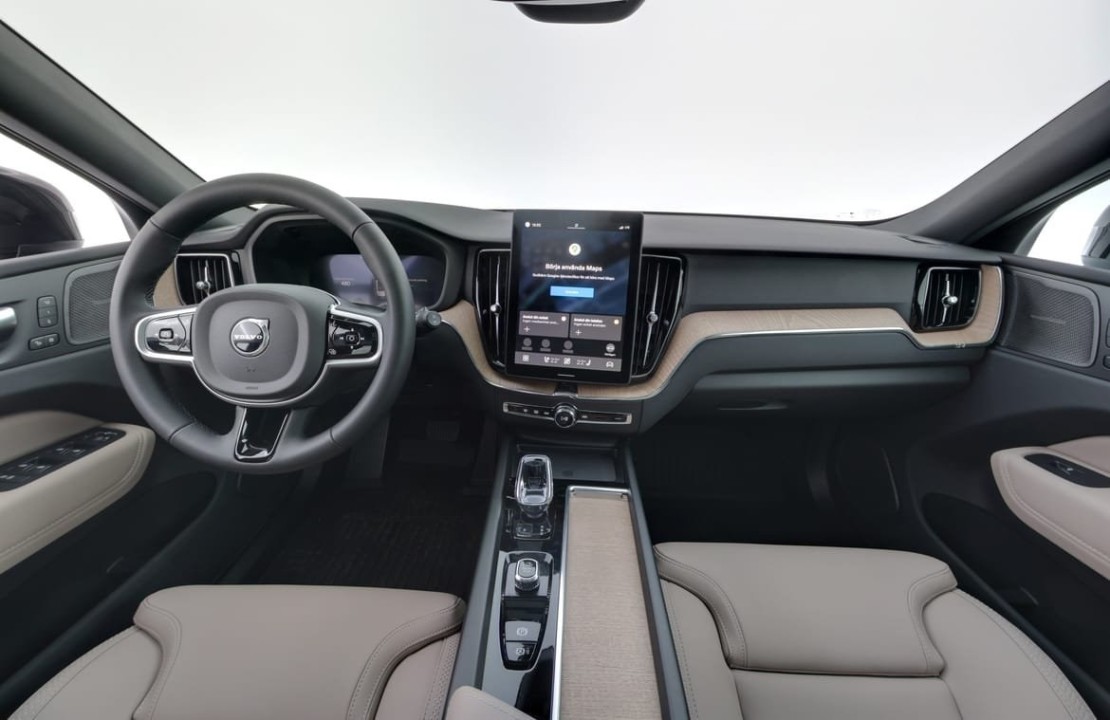 Volvo XC 60 T6 Recharge AWD Plus Dark - foto 9