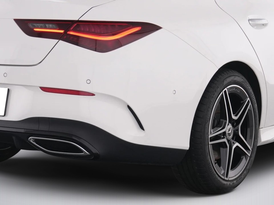 Mercedes-Benz CLA 200 AMG Line - foto 18