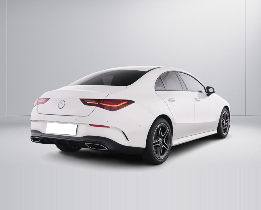 Mercedes-Benz CLA 200 AMG Line - foto 8