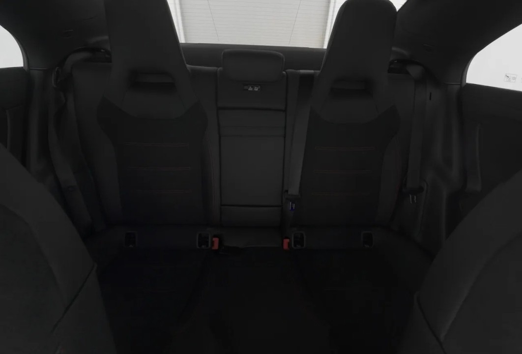 Mercedes-Benz CLA 200 AMG Line - foto 12