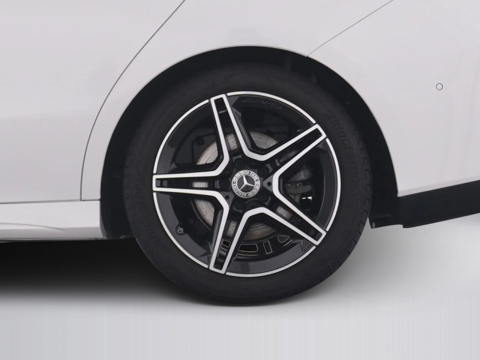 Mercedes-Benz CLA 200 AMG Line - foto 20