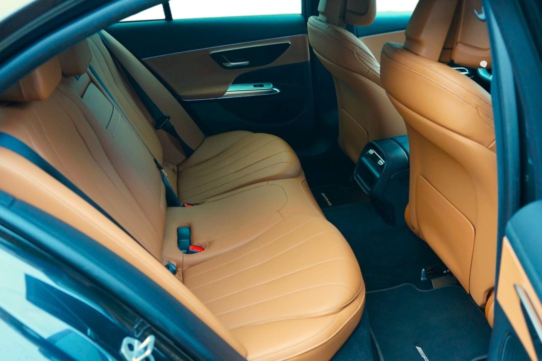 Mercedes-Benz E - foto 7