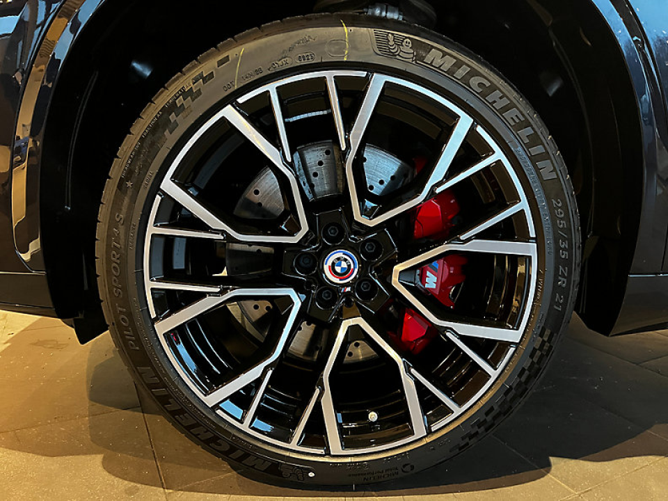 BMW X5 M Competition - foto 21