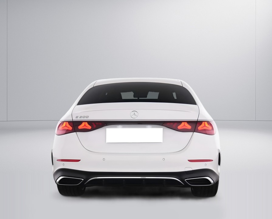 Mercedes-Benz E 200 AMG Line - foto 8