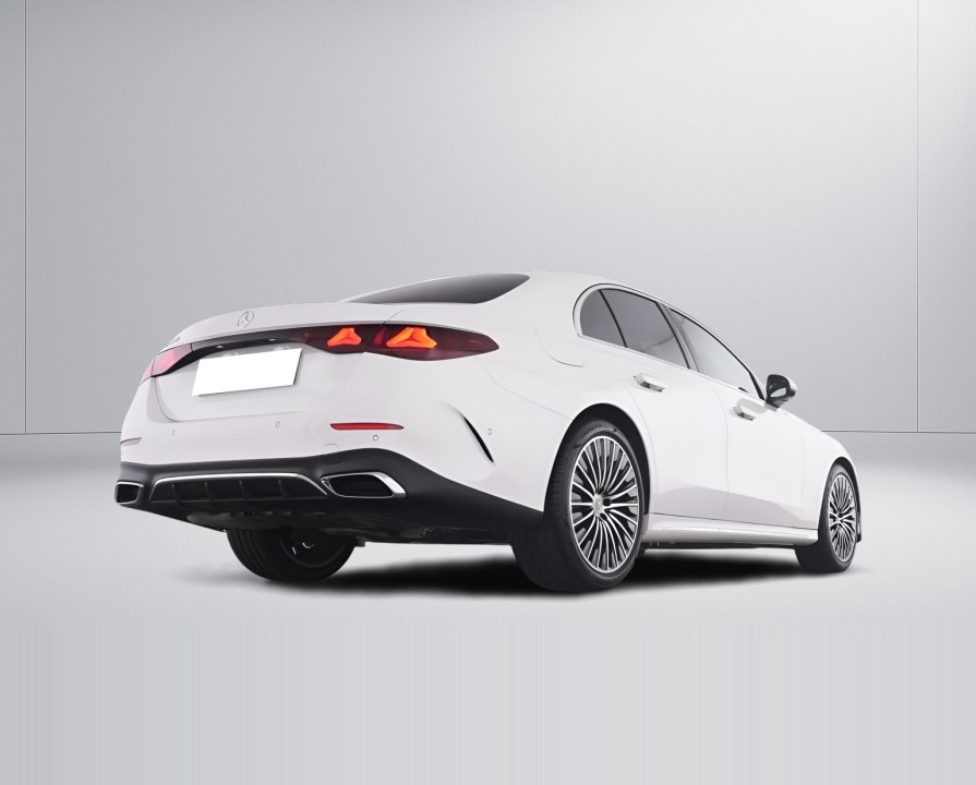 Mercedes-Benz E 200 AMG Line - foto 7