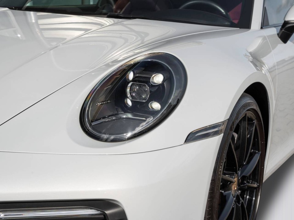 Porsche 911 Carrera 4 - foto 25