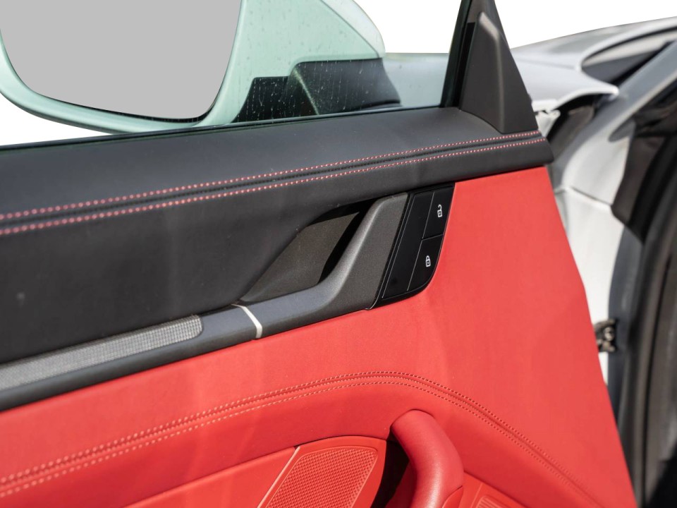 Porsche 911 Carrera 4 - foto 21