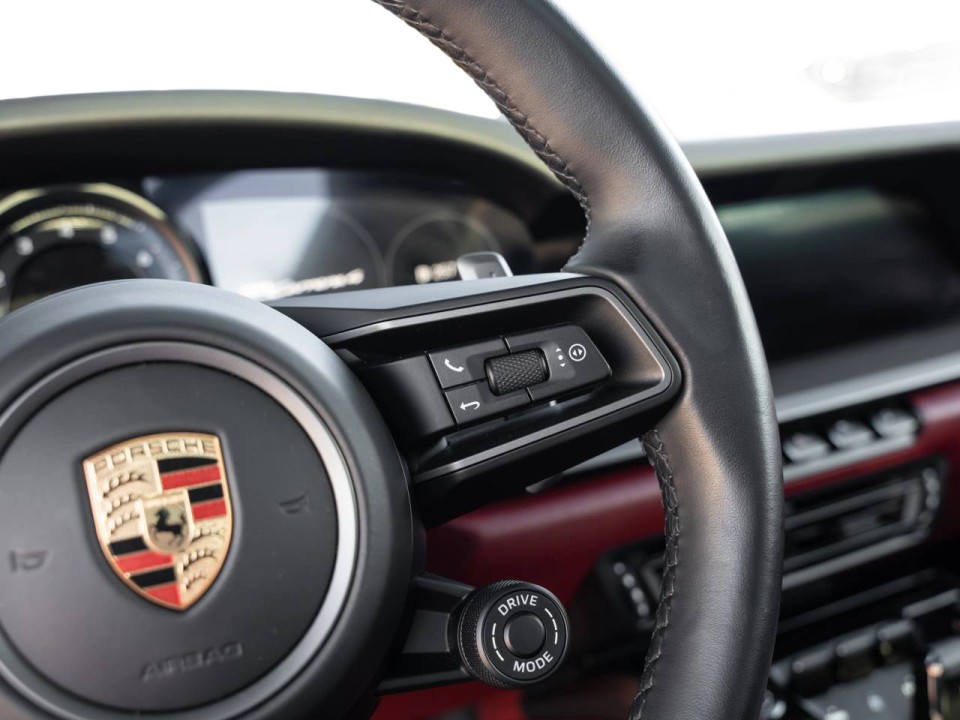 Porsche 911 Carrera 4 - foto 11