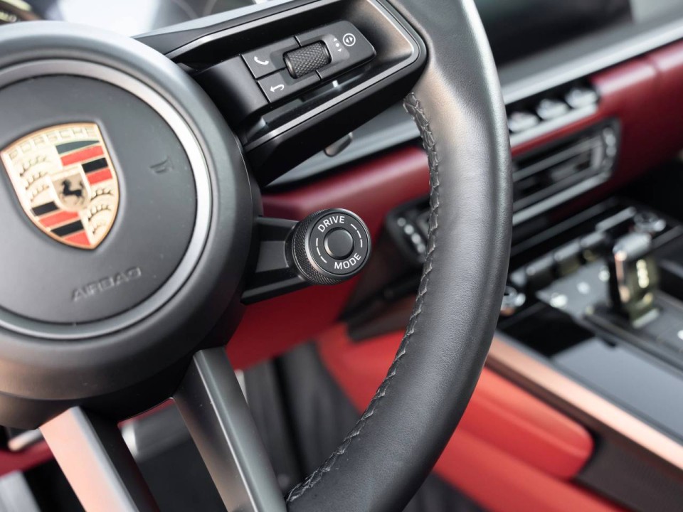 Porsche 911 Carrera 4 - foto 13