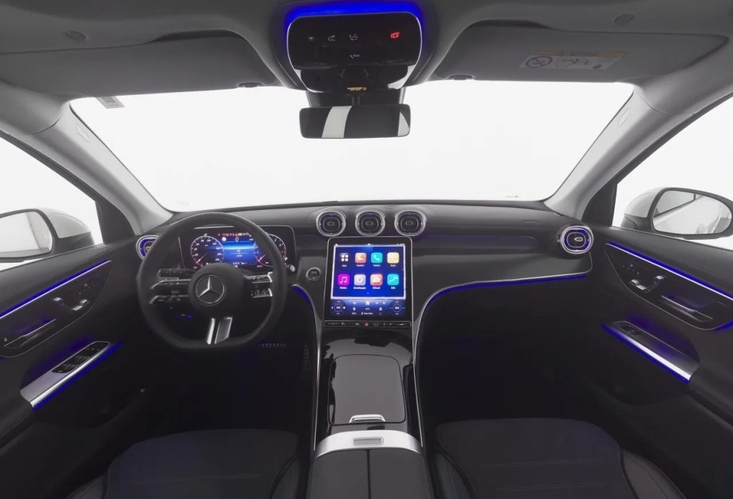 Mercedes-Benz GLC 200 4MATIC AMG Line - foto 11