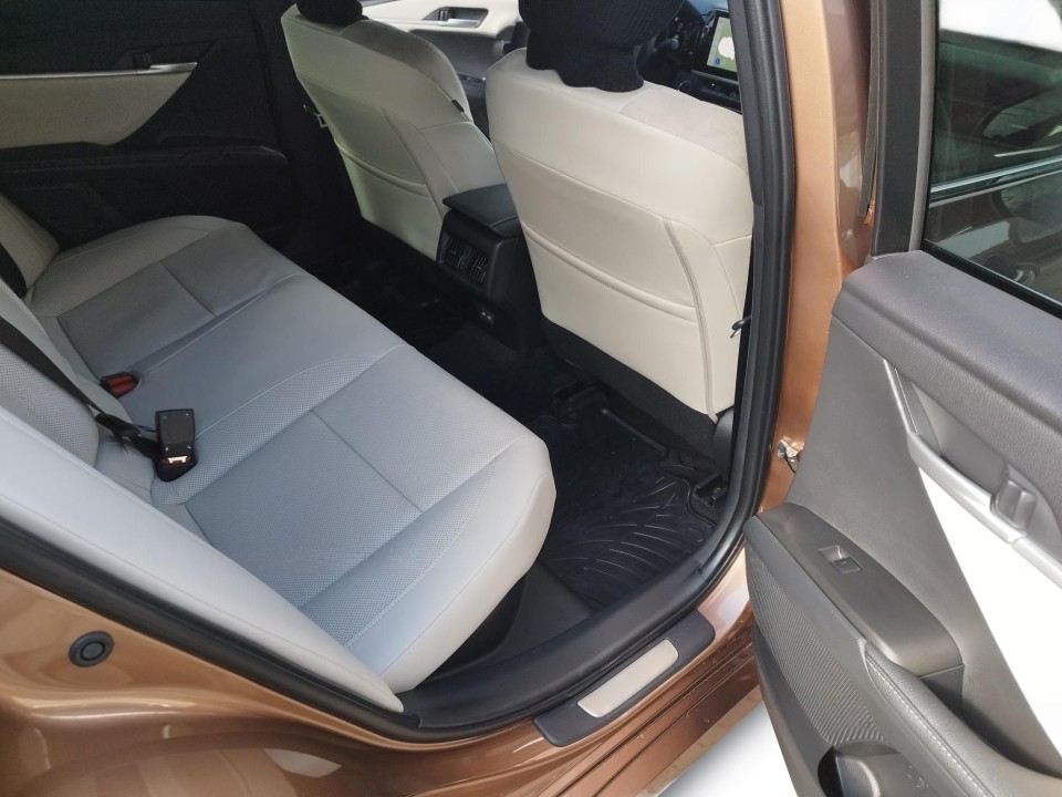 Toyota Camry HEV Prestige - foto 8