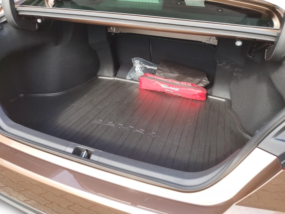 Toyota Camry HEV Prestige - foto 10