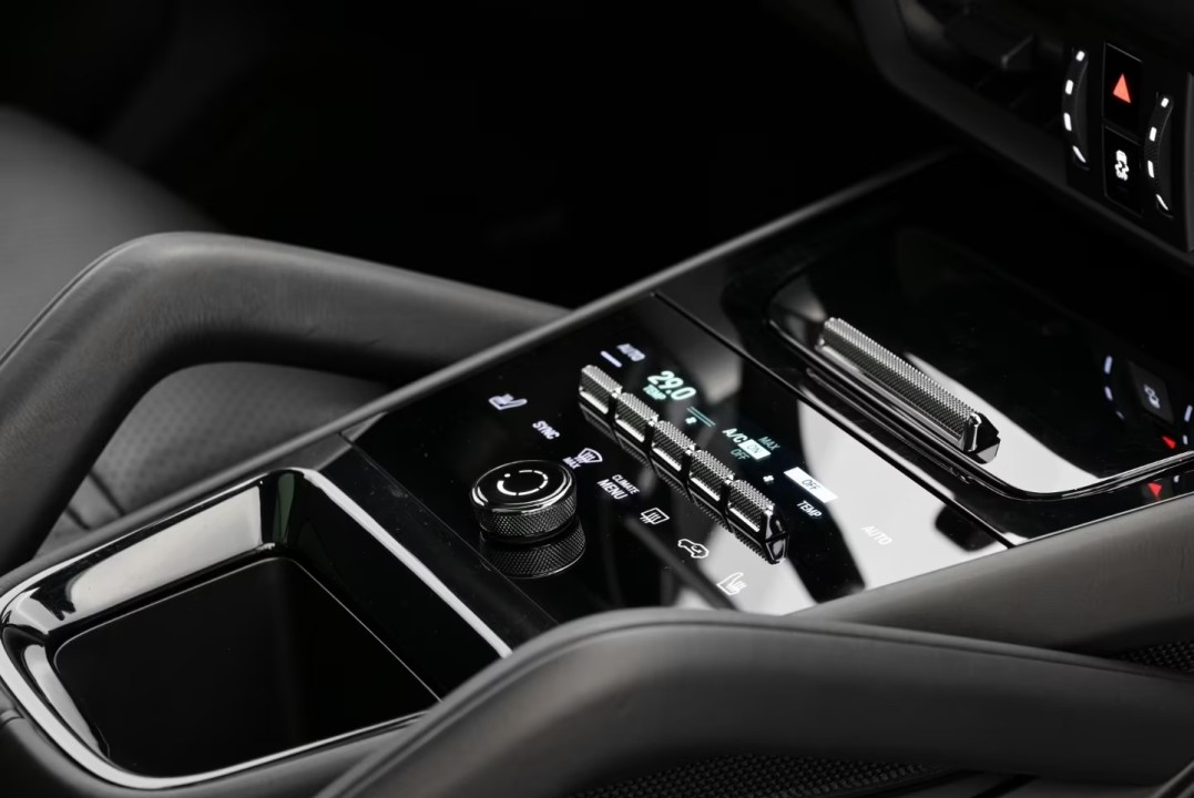 Porsche Cayenne E-Hybrid - foto 18